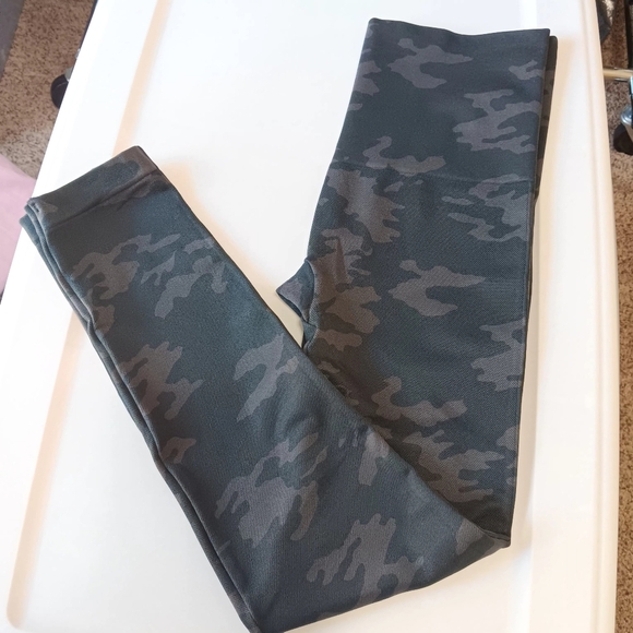 SPANX Camouflage Leggings - Blue and Black - Picture 5 of 15